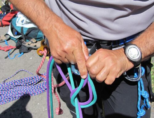 Cursos técnicos de Escalada en RocaDurante todo el Otoño 2020Aprender y perfeccionar las técnicas de la escaladaEspecialmente dirigidos a montañeros que quieren mejorar la seguridad y la técnica, pero también a jóvenes que quieran mejorar su técnica gestual es Escalada Deportiva