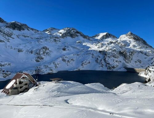 ALTA RUTA DEL VALLE DE TENA.  Con esquís o con raquetas, una ruta circular de alta montaña invernal por el corazón de los Pirineos entre el Valle de Tena, Panticosa y el valle francés de Marcadau acompañados de un Guía de AA 